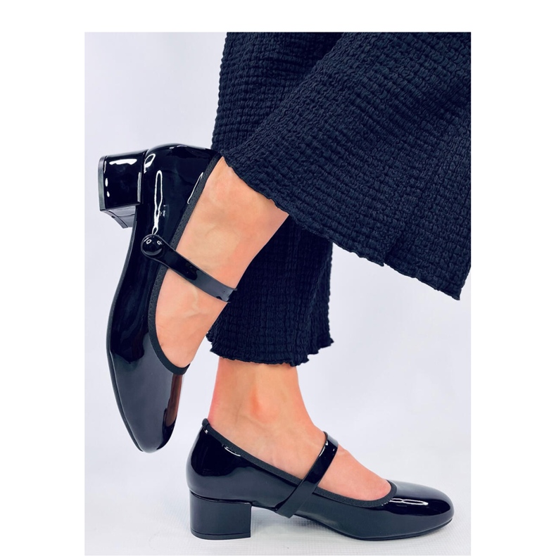 Crne lakirane balerinke s visokom petom crno