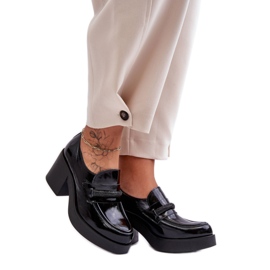 Cipele na visoku petu s crnim ukrasom crna