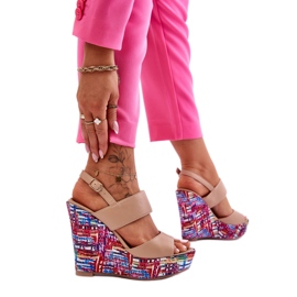 Bež ženske sandale na klin