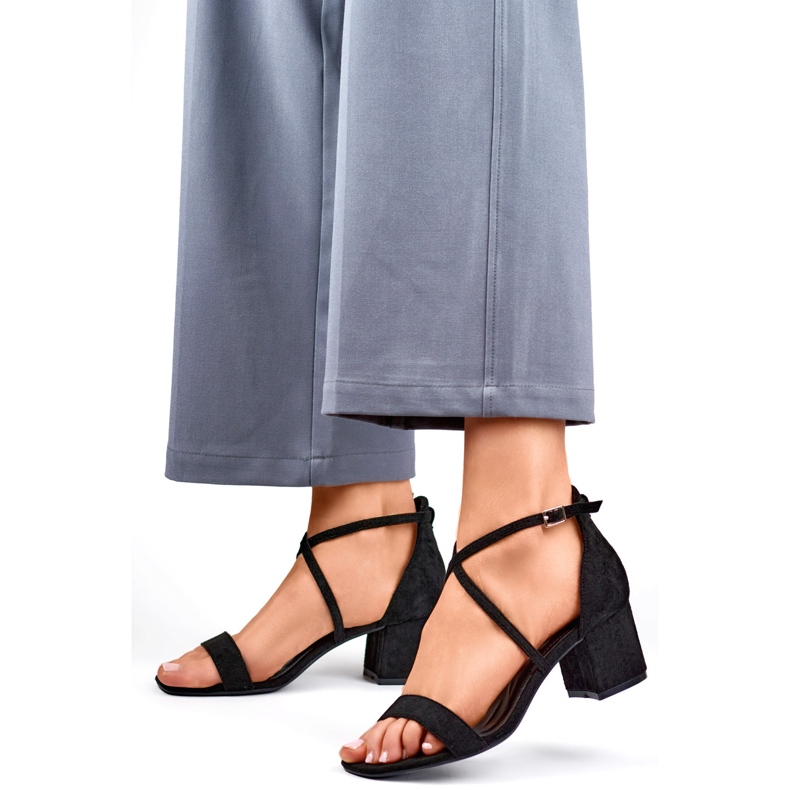 Ženske sandale na blok 6895B, crne crno