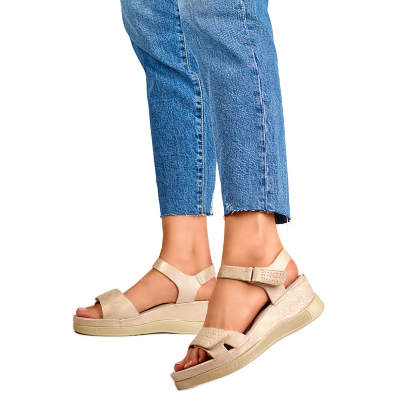 Ženske sandale na platformu YQ-125GO, bež