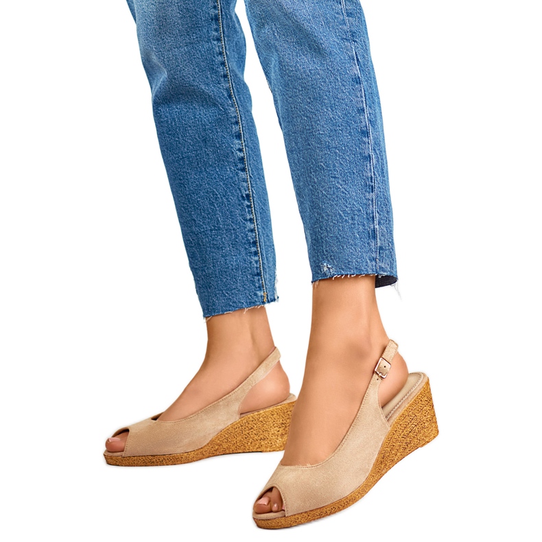 Ženske sandale na platformu GD-FL653BE, bež