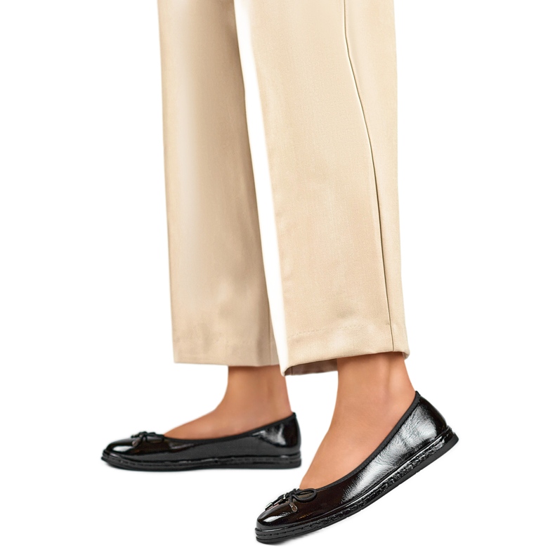 Ženske balerinke s mašnom GD-XR392-B crno lakirane