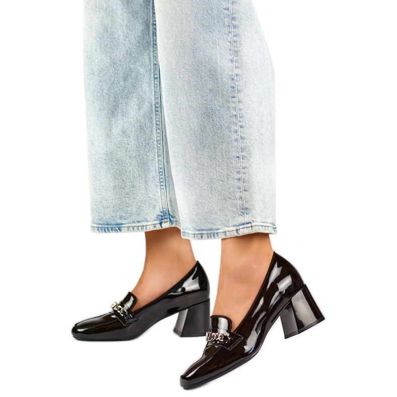 Ženske lakirane salonke 24-58242B crno