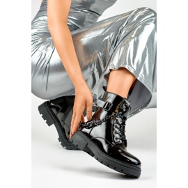 Workers Model 250013B-LA crni lak - PRIMO crna