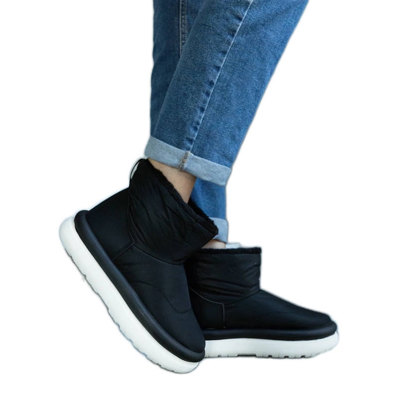 Crne tople čizme za snijeg na platformi Cores crno