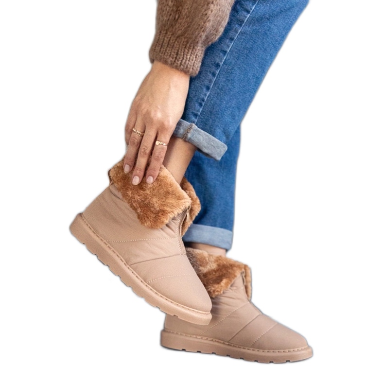 Bež izolirane čizme za snijeg s ovratnikom iz Edidde