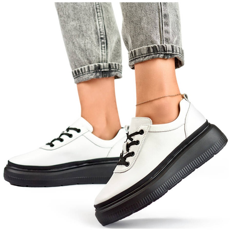 Goodin Ženske kožne tenisice s crnim platform đonom, bijele GD-XF-120A-W bijela