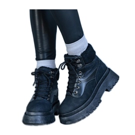 Crne tenisice s debelim potplatom i krznom iz Best - Solea crna