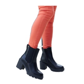 Crne izolirane klasične gležnjače Caio - Solea crna