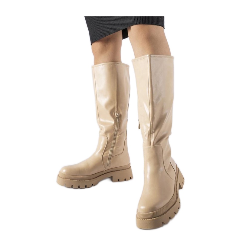 Bež ravne klasične čizme Christien - Solea