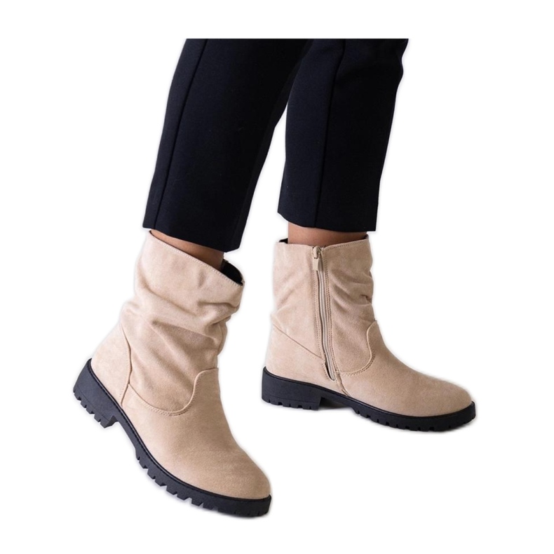 Bež gležnjače na volane od eko brušene kože Hinda - Solea