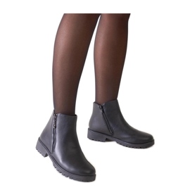 Crne gležnjače s metalnim umetcima, eko koža Branda - Solea crna