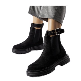 Crne gležnjače s ukrasnom kopčom crna