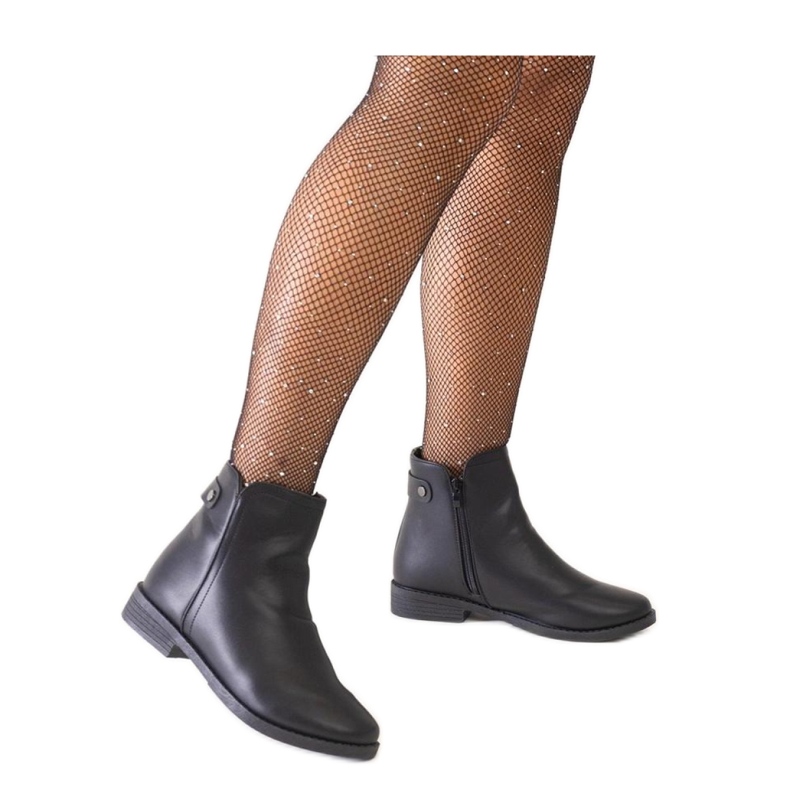 Crne klasične gležnjače od eko kože crno
