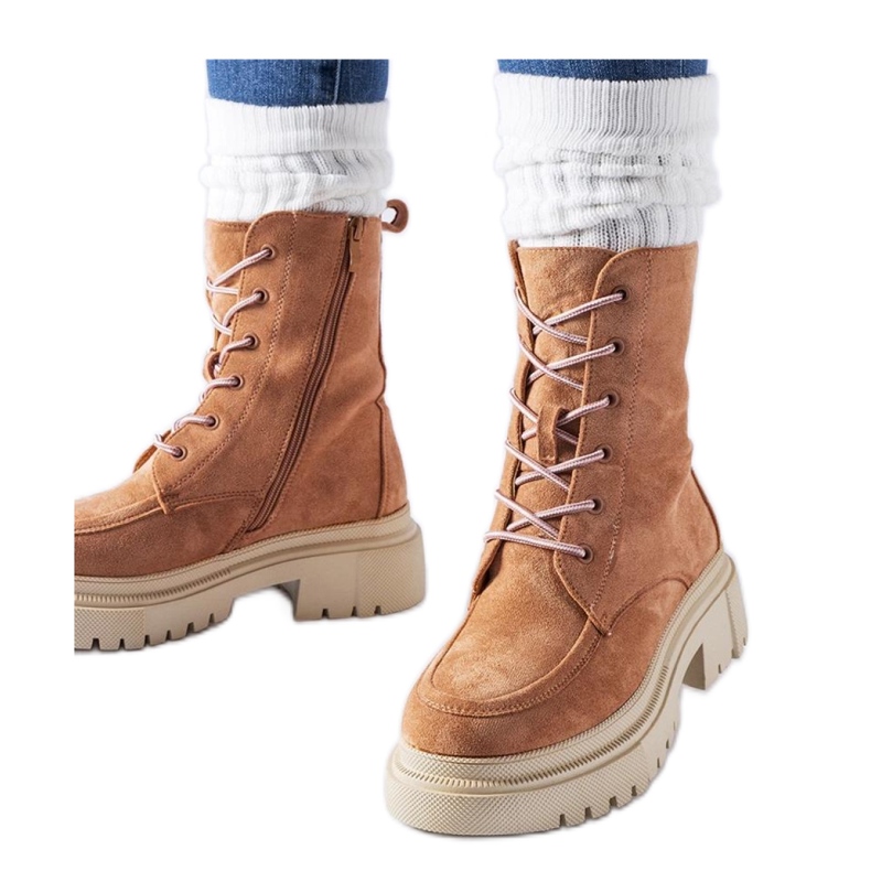 Čizme s masivnim Riel potplatom crvena