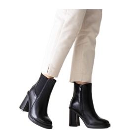 Crne gležnjače na visoku petu od Almase - Solea eko kože crna