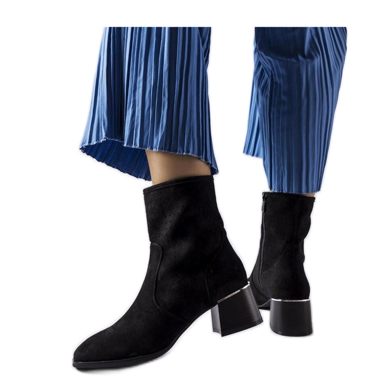 Crne čizme s perforiranim gornjištem Cavallo - Solea crno