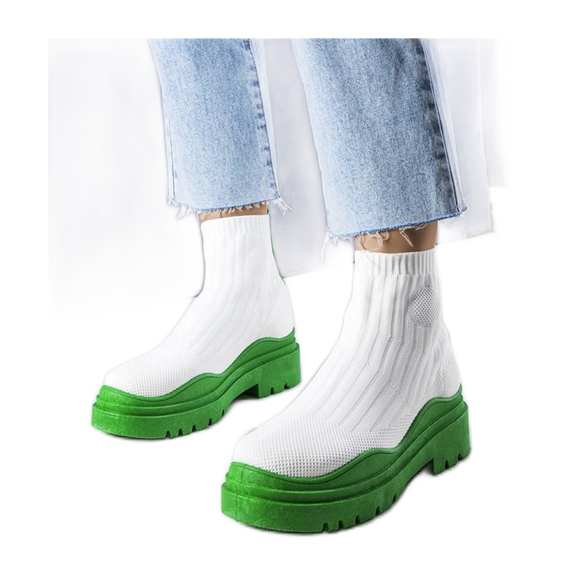 Bijele čizme čarape sa zelenim potplatom bijela