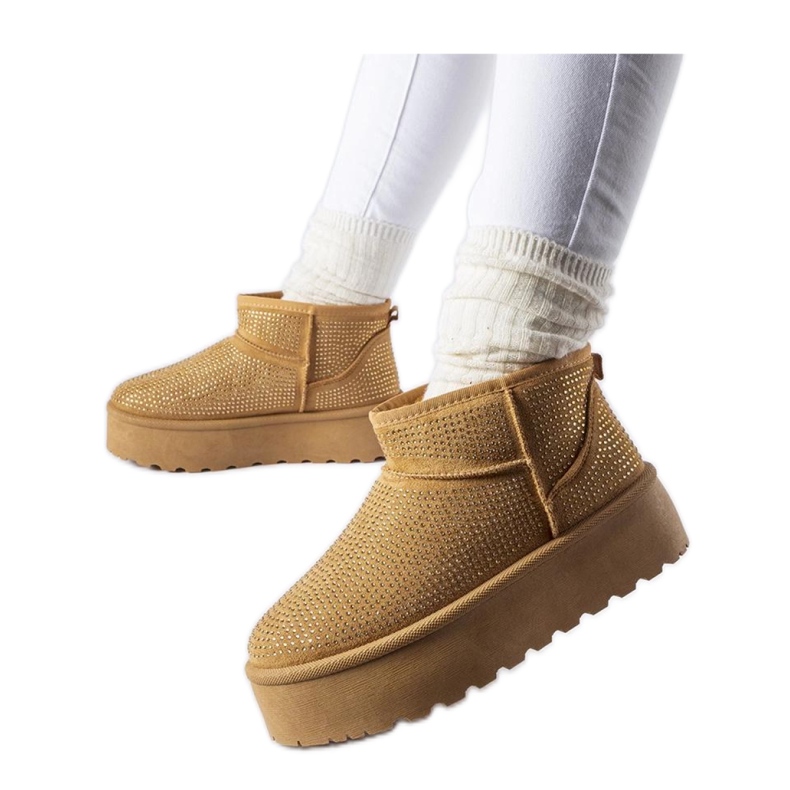 Smeđe čizme za snijeg s cirkonima smeđa