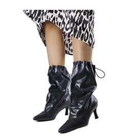 Crne čizme na nisku petu crna