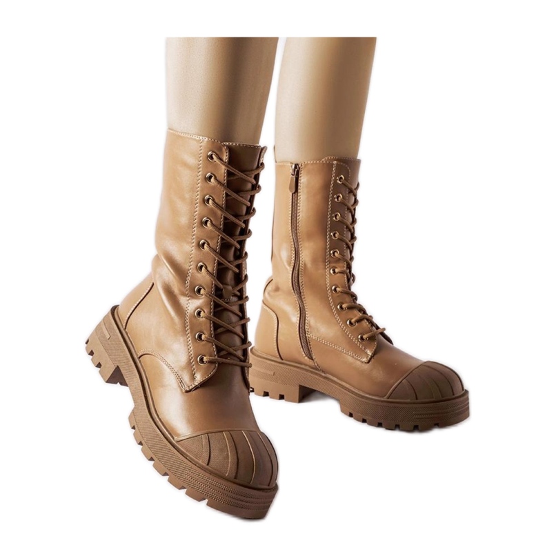 Smeđe izolirane radnice smeđa