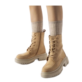 Smeđe čizme s masivnim potplatom crna