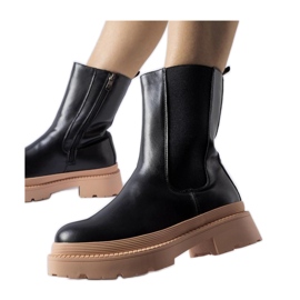 Crne gležnjače sa svijetlo ružičastim potplatom crno