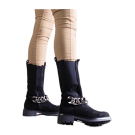 Crne ženske gležnjače ukrašene lančićem crno