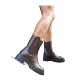 Smeđe visoke čizme ukrašene cirkonima smeđa