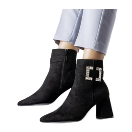 Crne čizme na stupu sa cirkonima crna