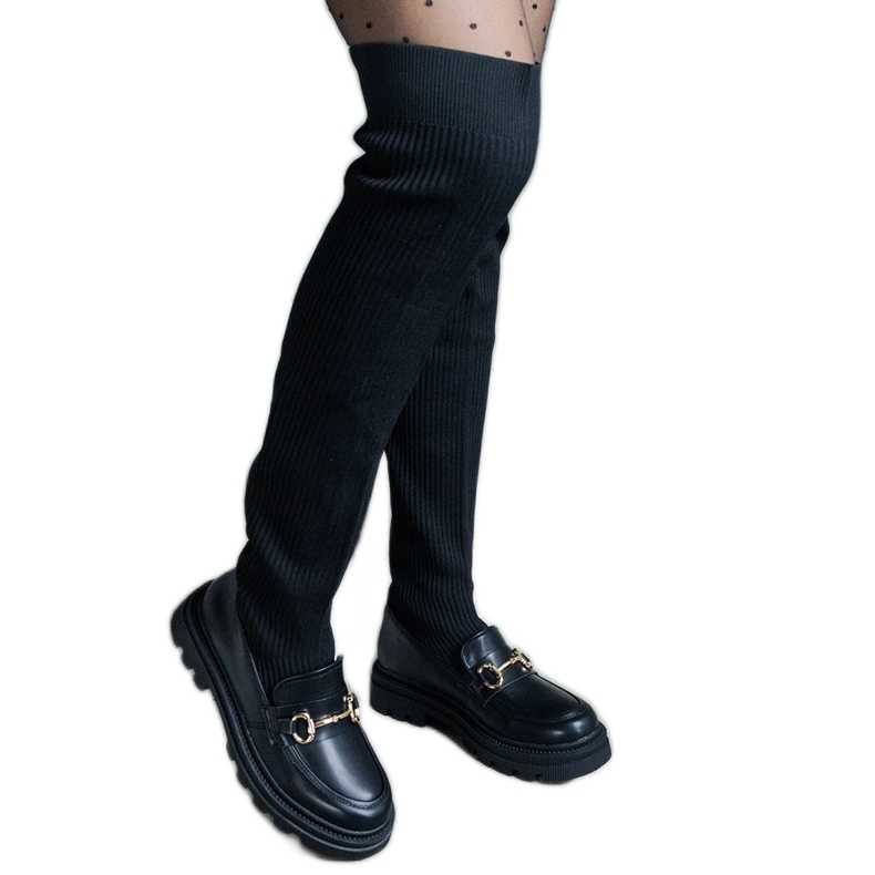 Crne čizme s fleksibilnim gornjištem i ravnom petom crno