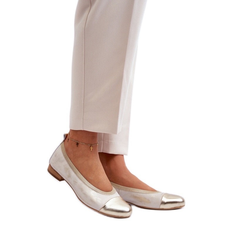 Udobne balerinke Model Zazoo 2890/004 zlatna