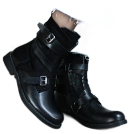 Crne izolirane ravne čizme crna