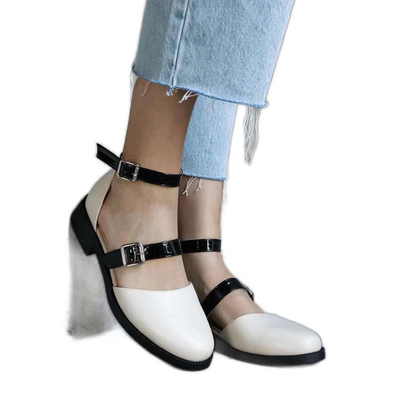 Bež balerinke s kopčom