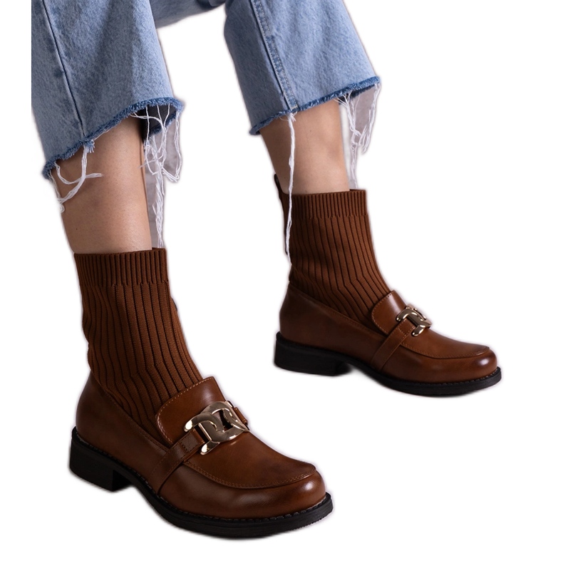 Smeđe gležnjače s gornjim dijelom od tkanine smeđa