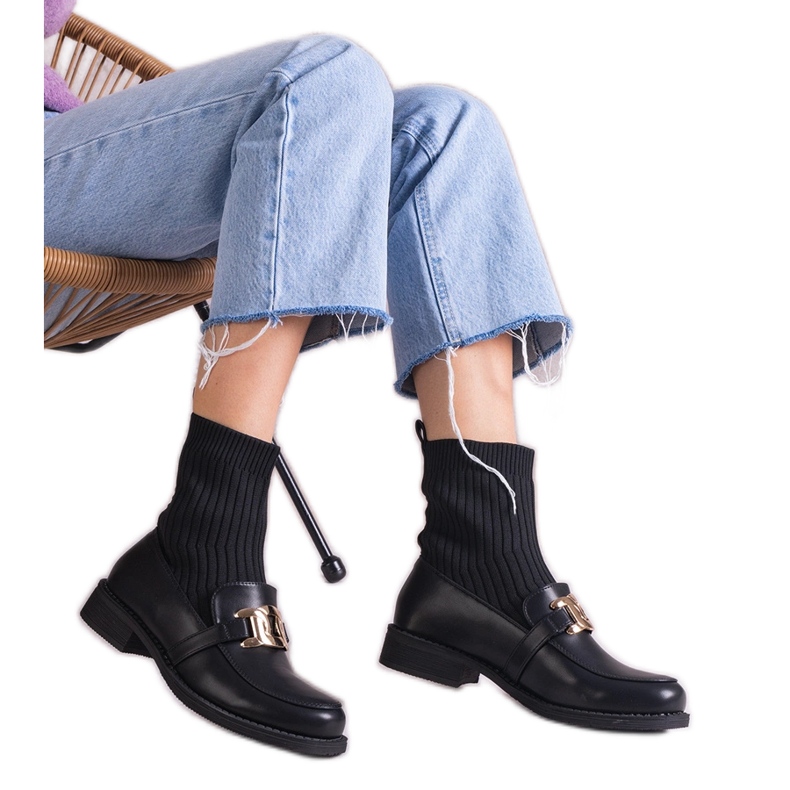 Crne gležnjače s gornjim dijelom od tkanine crno