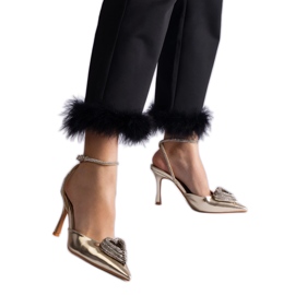 Zlatne visoke pete s otvorenom petom ukrašene cirkonima zlatni