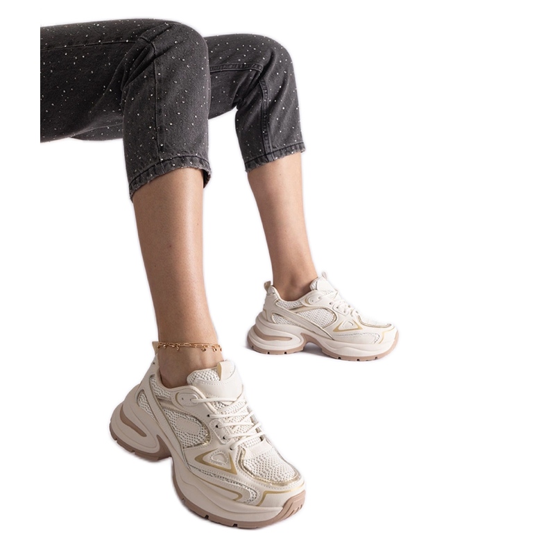 Bež tenisice s masivnim potplatom