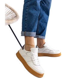 Bijele tenisice na vezanje s platformom bijela