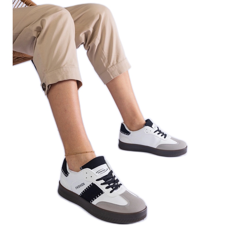 Bijele platform tenisice s šavovima bijela