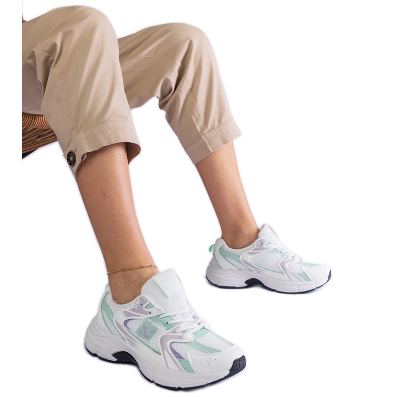 Bijelo-zelene klasične sportske tenisice bijela