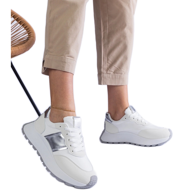 Bijele tenisice na platformu bijela