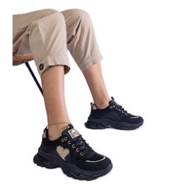 Crne tenisice na crnoj srčanoj platformi crna