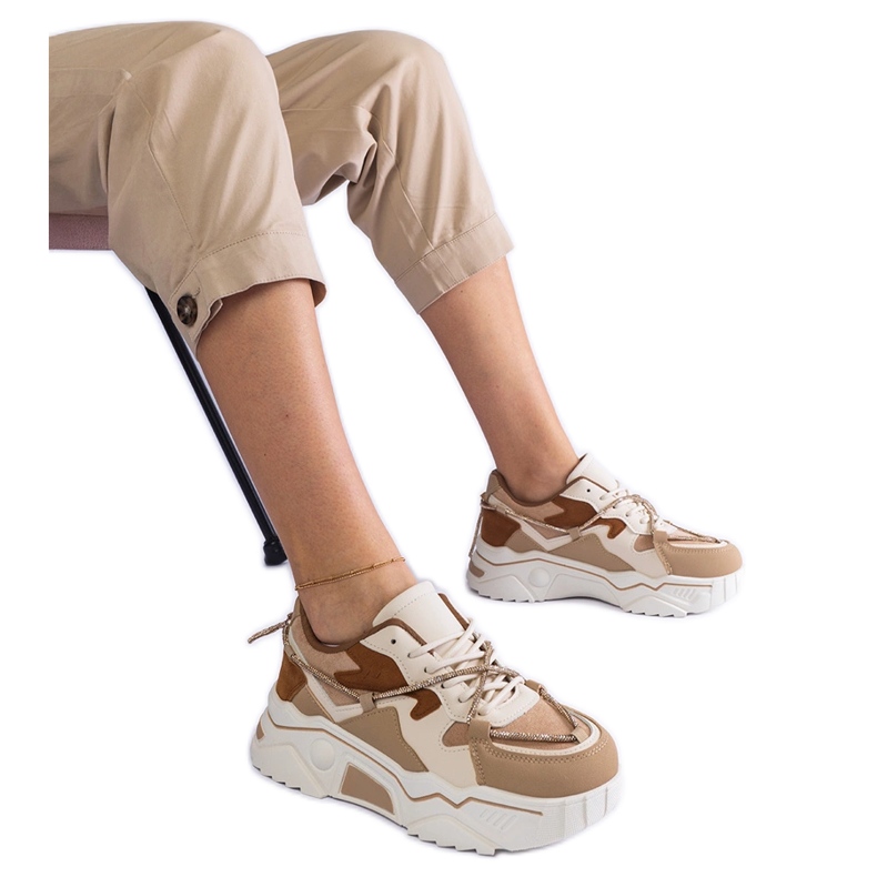 Smeđe tenisice ukrašene cirkonom bež