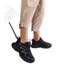 Crne ženske tenisice s masivnim đonom crna