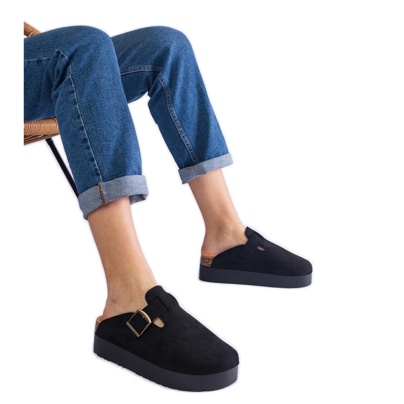 Crne ženske papuče na platformi s kopčom crno