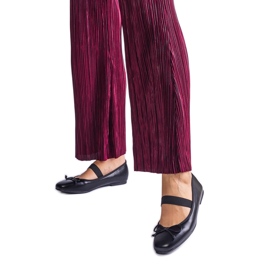 Crne balerine s elastičnim trakom i ukrasnim lukom crna