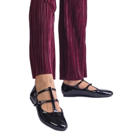 Crne lakirane balerinke s kopčom crna