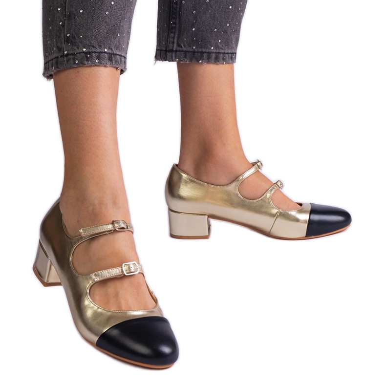 Zlatne pumpe na crni nos zlatna